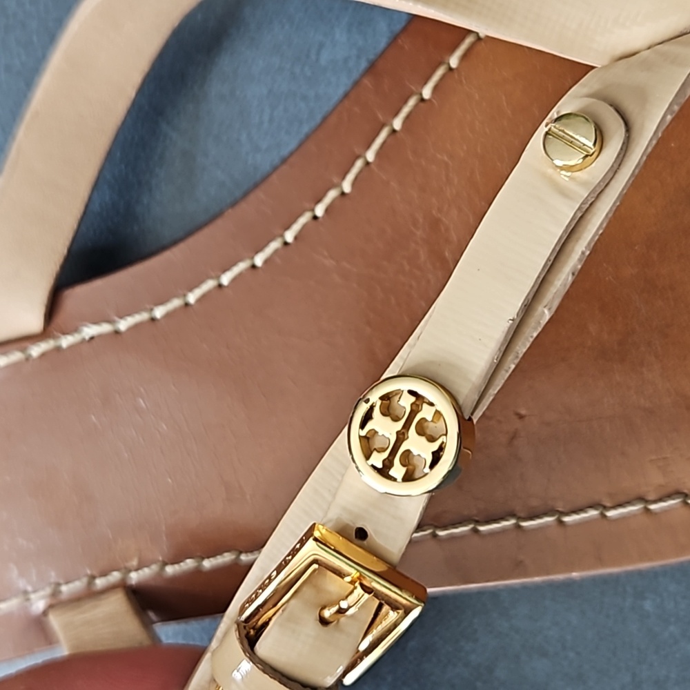 Tory Burch Tan Leather Thong Sandals - Picture 2 of 7